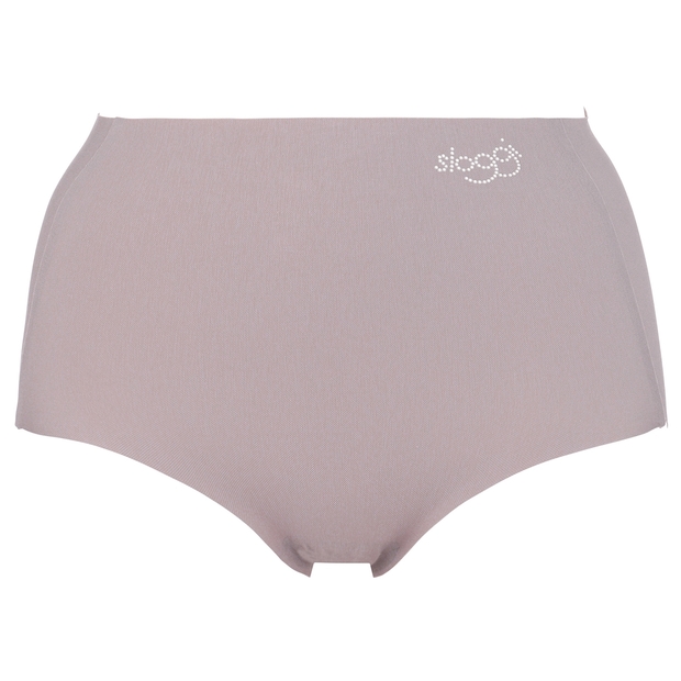 スロギー「ゼロ フィール 綿混 マキシショーツ」￥2,200　ライン響きにくいショーツ