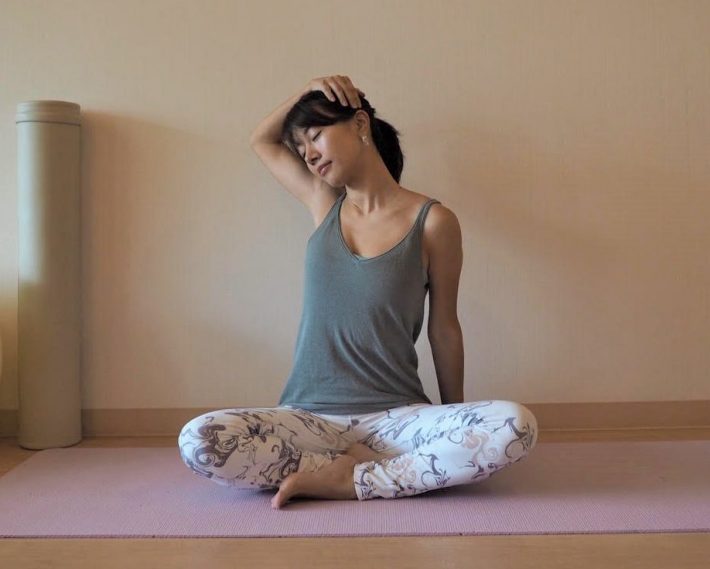 顔スッキリさせる準備運動３