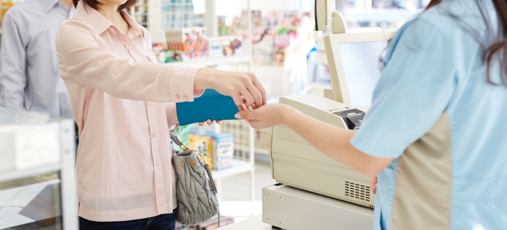 レジ　コンビニ　お客様