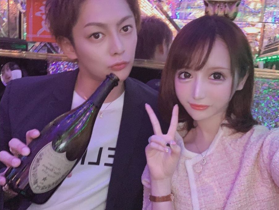 青汁王子　三崎優太さん　椿えれなさん