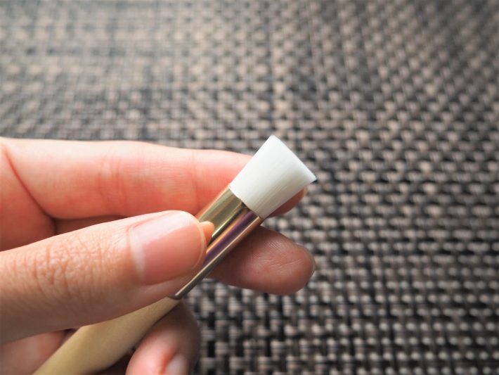 「小鼻専用　洗顔ブラシ」