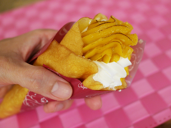 ワンハンドスイーツ　ファミリーマート