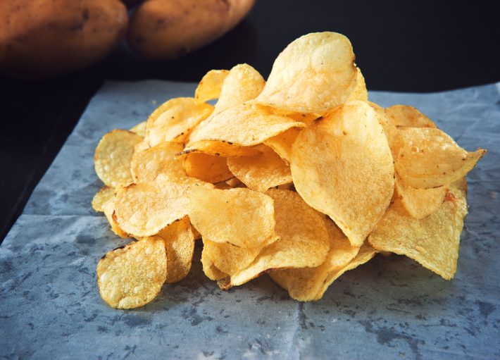 ポテトチップを食べ続けて視神経障害に