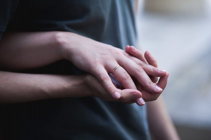 同窓会から始まる不倫関係