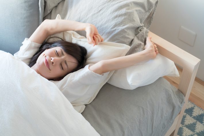 寒い朝でもできる「心身が目覚める」簡単ストレッチ