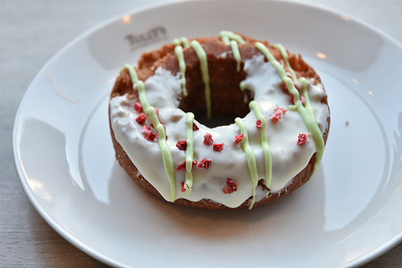 スタバ＆タリーズの季節限定ドリンク飲み比べ　オールドファッション ホリデーストロベリー