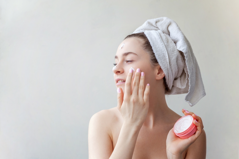 フェイスケア　化粧　すっぴん　