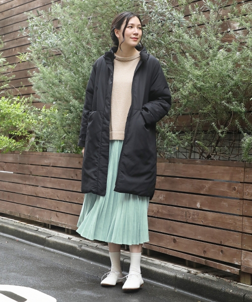 可憐な魅力がデートにぴったりのスカート