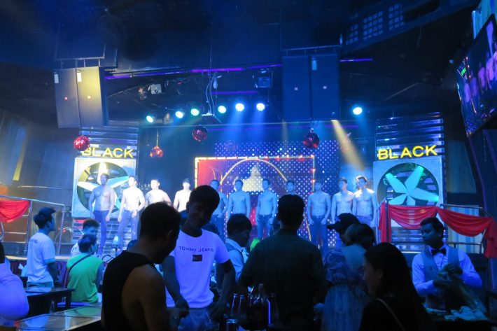 ゲイの人ばかりが集まるナイトクラブ