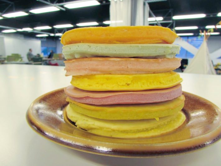 焼き上がったパンケーキ重ねてみた