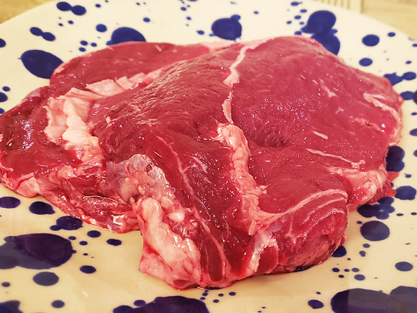 味気ない牛肉を 最高の熟成ステーキにする方法