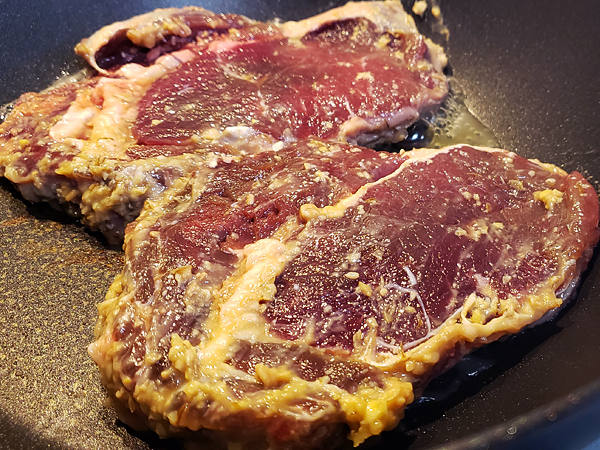 味気ない牛肉を 最高の熟成ステーキにする方法