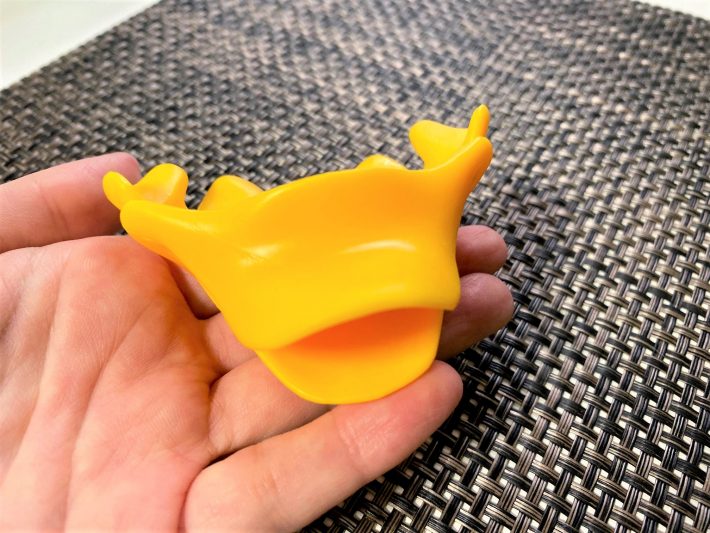 突起部分が口角を押し上げた結果