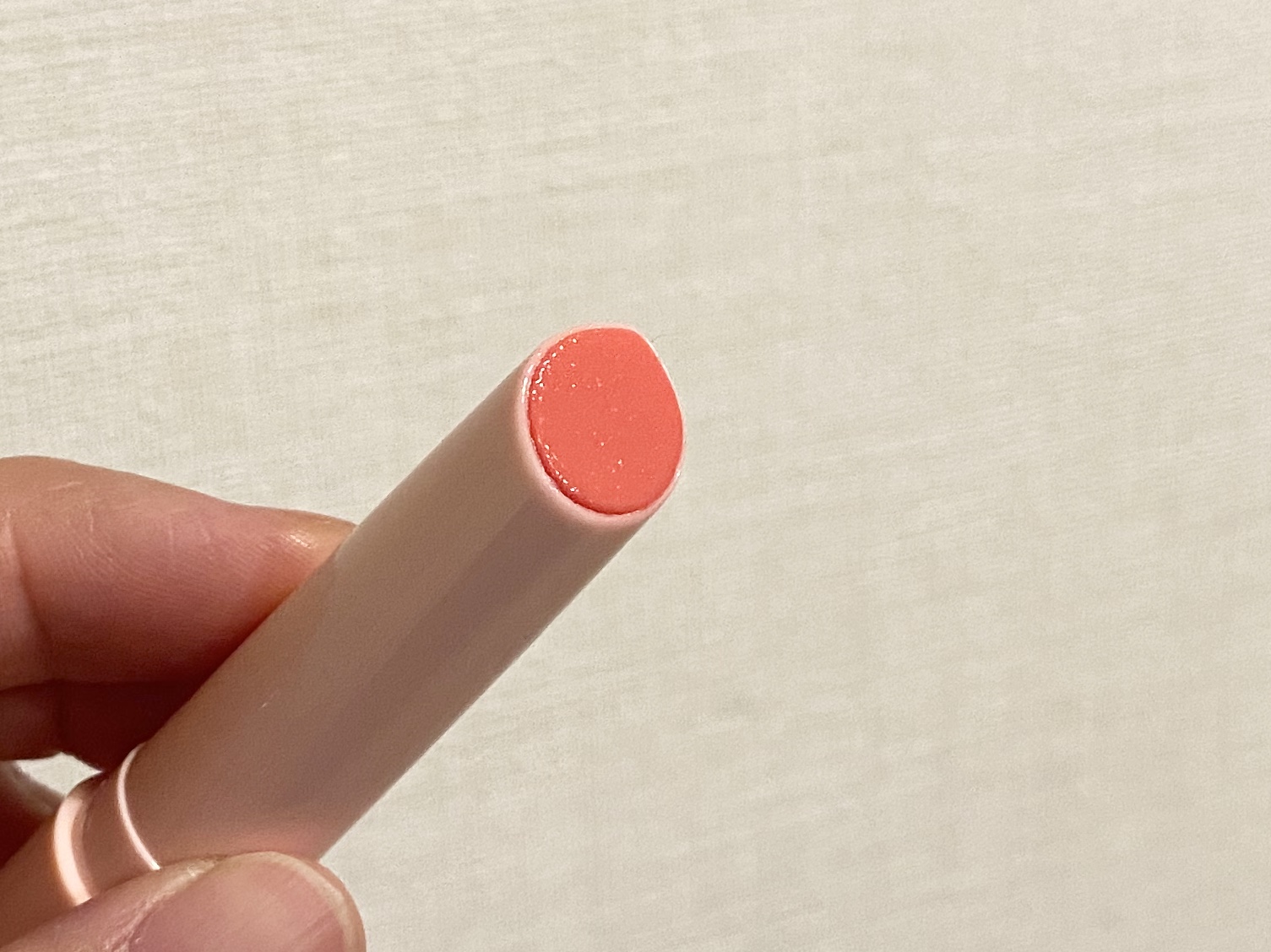 エテュセ「リップエッセンス(ホット)」1200円(税抜き)