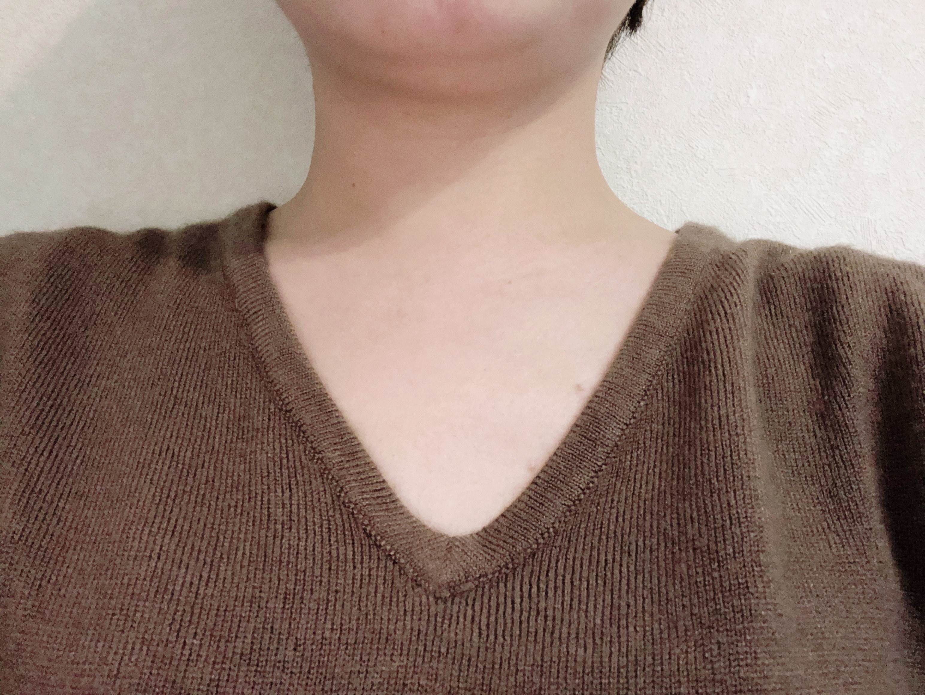 神戸レタス　おうちで洗える・カシミアタッチニット　1,354円(税別)