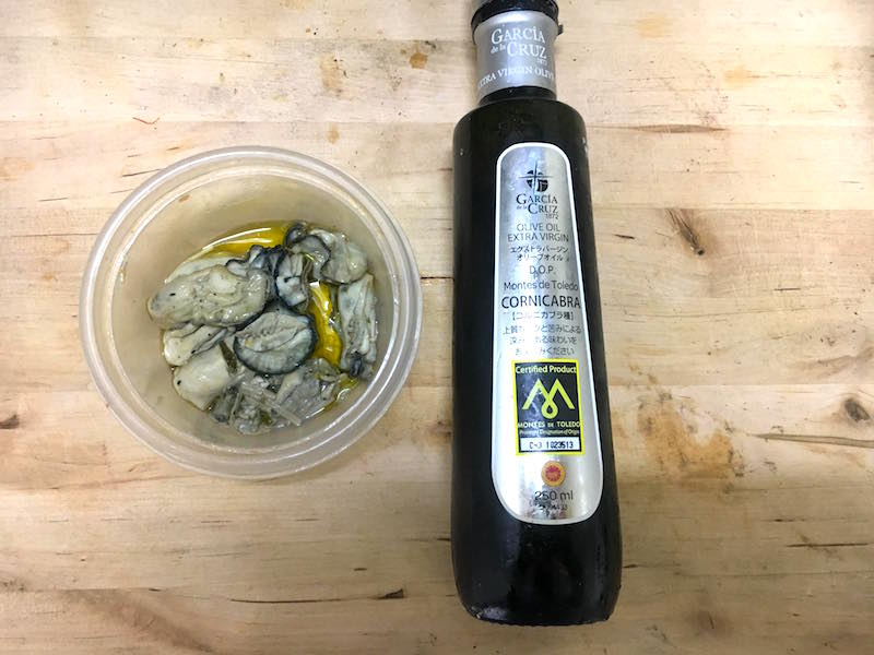 牡蠣のオリーブオイル漬け