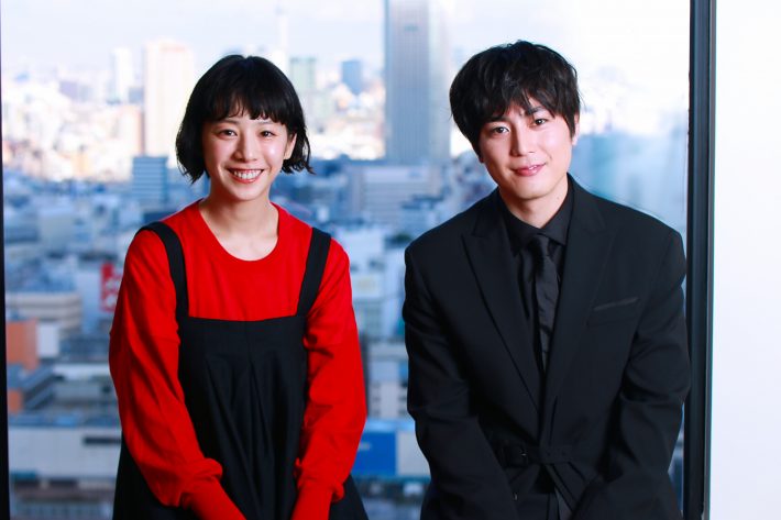 左・夏帆さん　右・間宮祥太朗さん