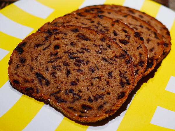 定番レーズンパンはここで買え！ スーパー、デパ地下の真の銘品