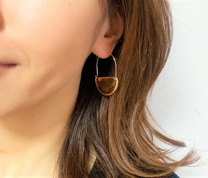 べっ甲もさりげなくなら取り入れやすい２