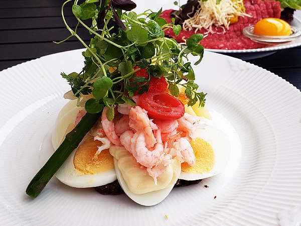 スモーブロー（Smørrebrød）　デンマークで知った、太らないパンの食べ方が画期的だった