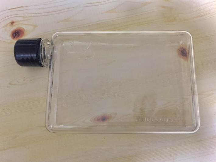 箱から取り出したところ。