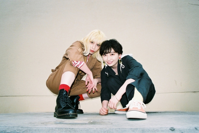 写真は「『四月一日さん家の』chelmicoがオープニングテーマに決定！！」プレスリリースより