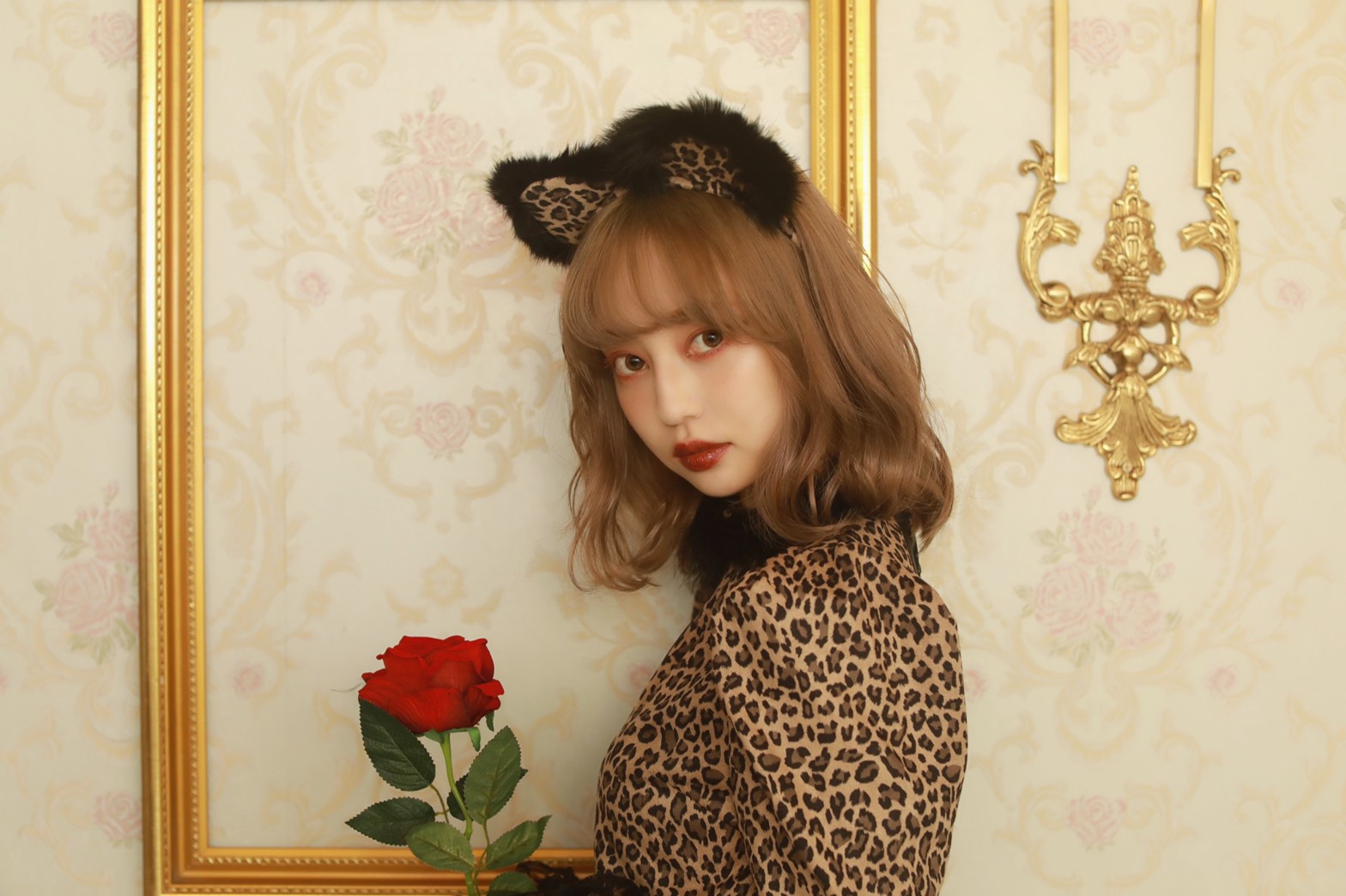 Swankiss×BODYLINEのコラボハロウィンコスチューム発売記念イベントに登場した中村里砂