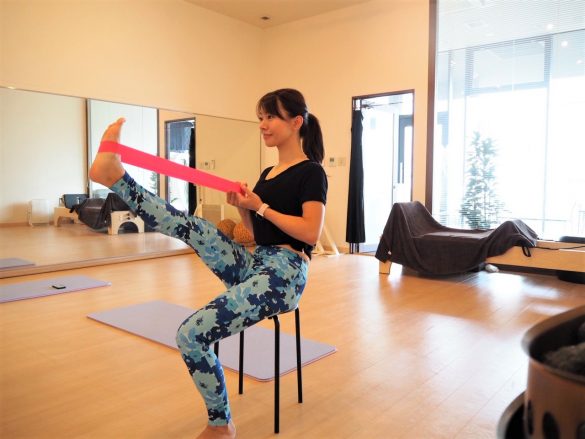 地上スタッフにまぎれるパイ訓