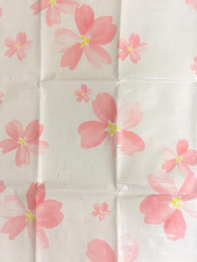 キャンドゥで発見！ 桜グッズ５選　はなのレジャーシート