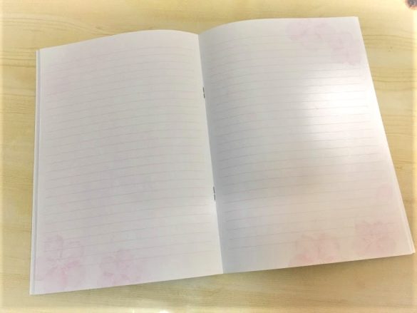 キャンドゥで発見！ 桜グッズ5選　さくら A5 中綴じノート