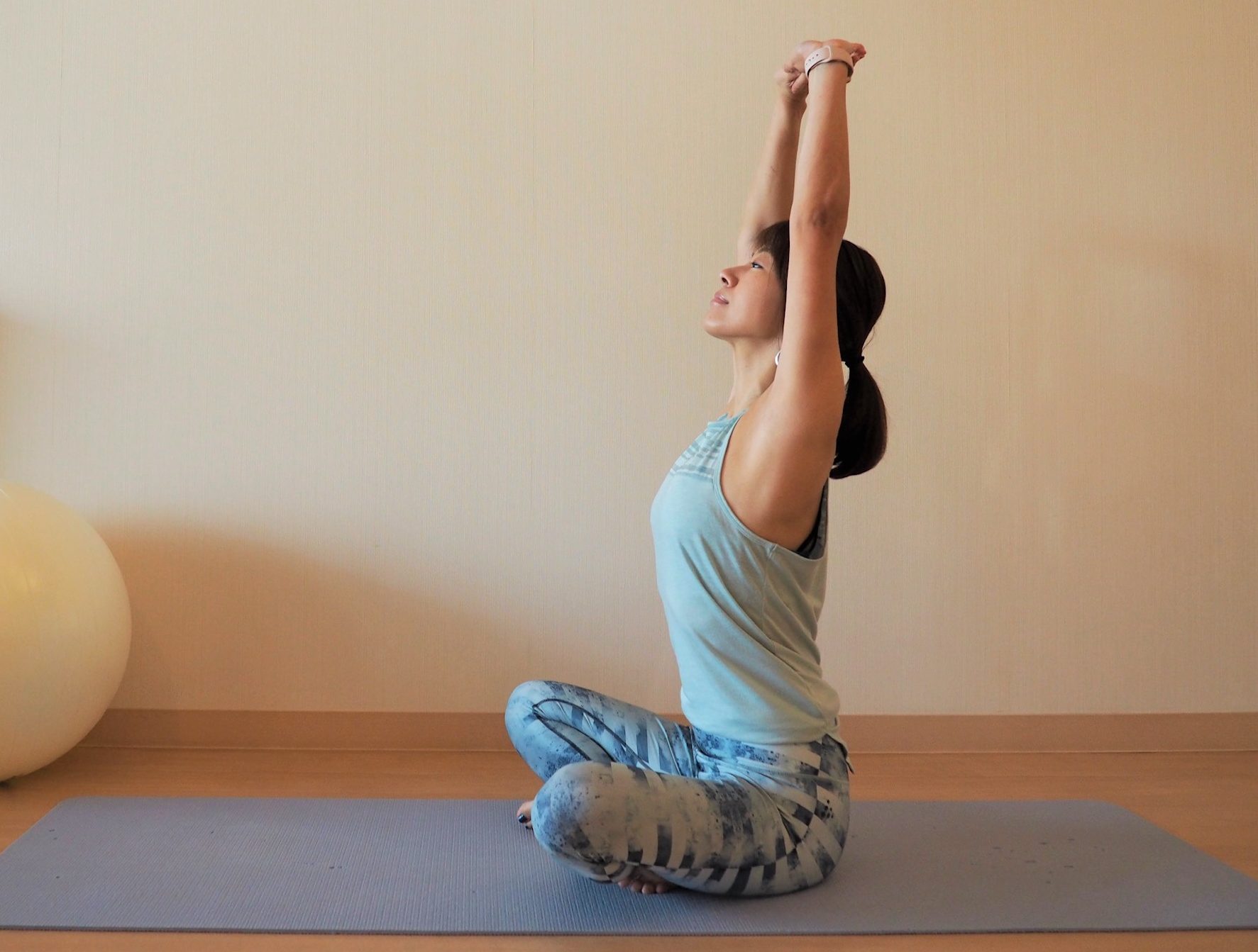 ストレッチやヨガ1・伸ばす