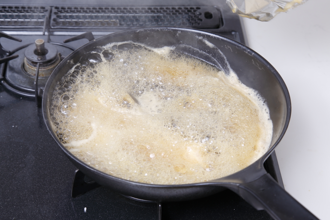 『伝説の家政夫たけとさんが教える修行いらずの料理人ごはん』（KADOKAWA）