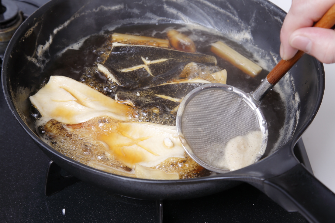 『伝説の家政夫たけとさんが教える修行いらずの料理人ごはん』（KADOKAWA）