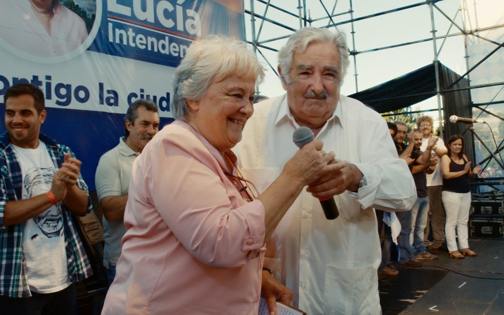 ルシア・トポランスキーとホセ・ムヒカ夫妻『世界でいちばん貧しい大統領　愛と闘争の男、ホセ・ムヒカ』より