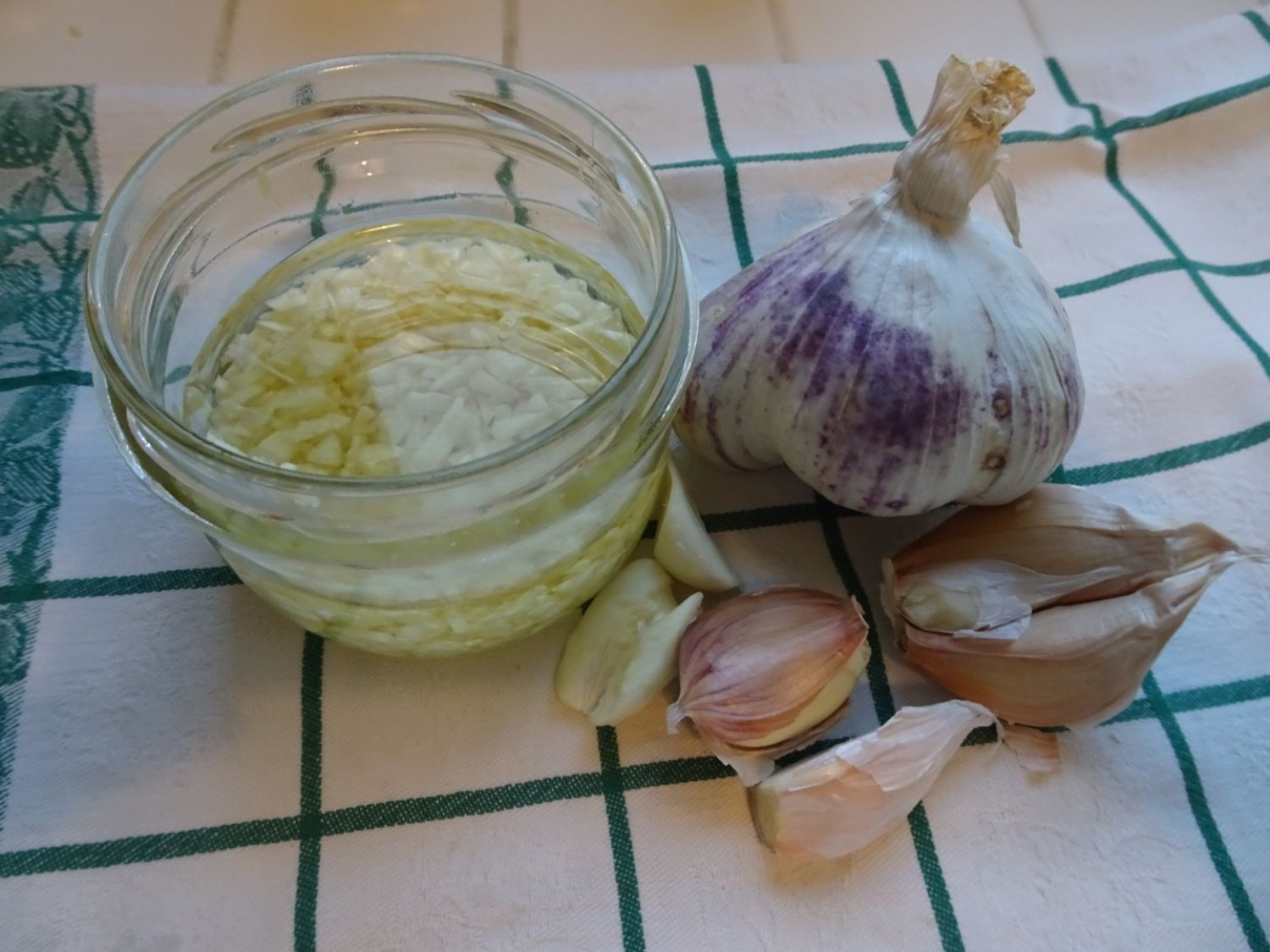 ③自家製にんにくオイル