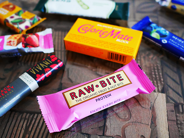 ワンハンドで食べられる美容食 【栄養バー】の賢い選び方