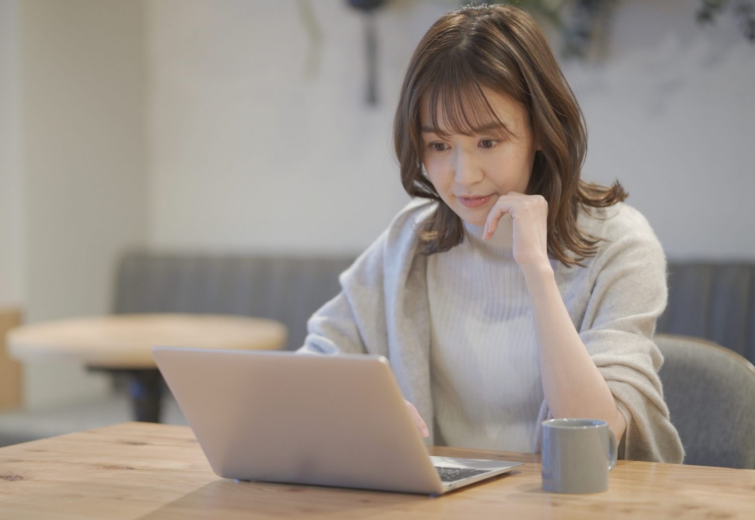 リモート女子会でもメイクバッチリの友人ら