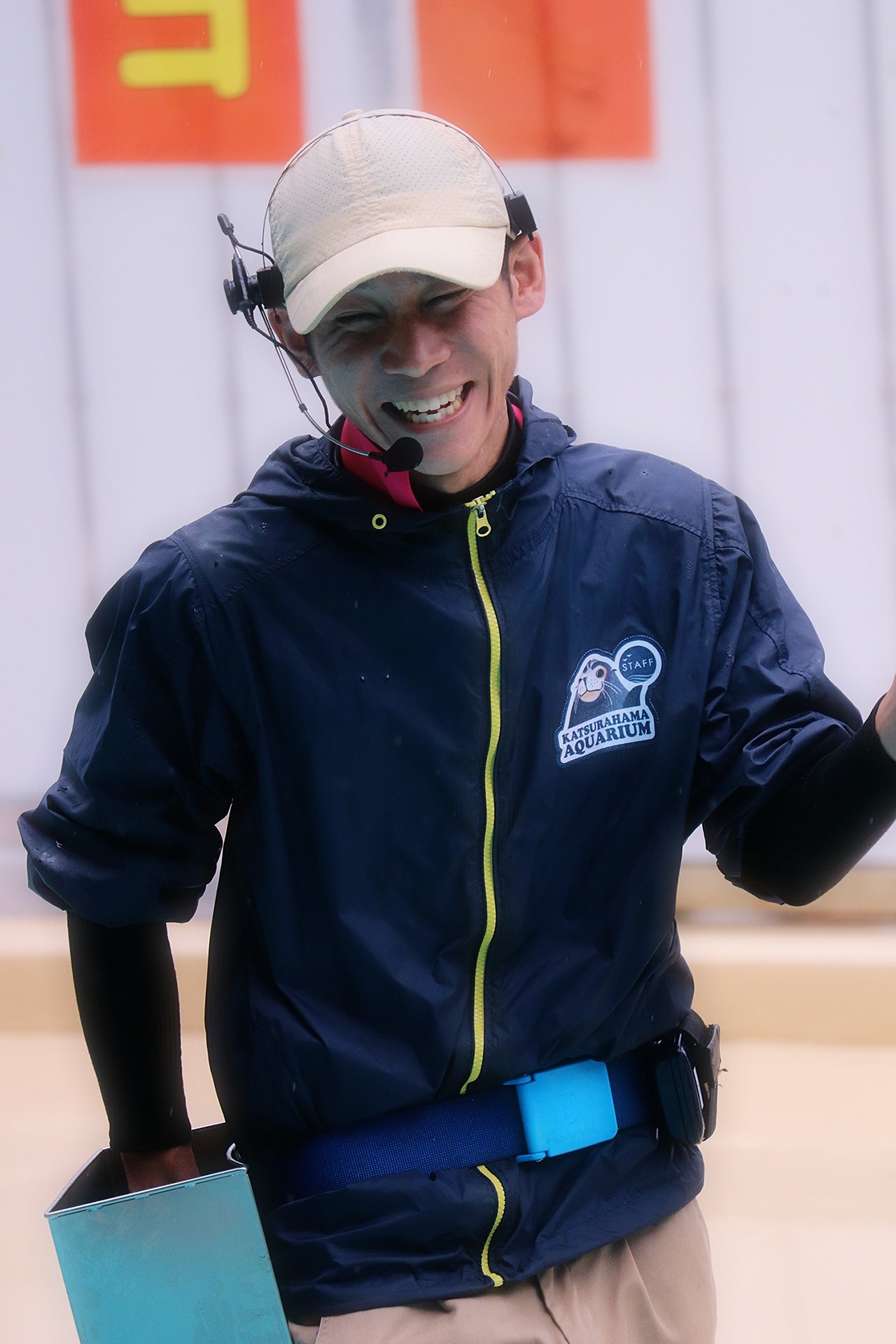 笑顔が眩しい「まるのん」さん。トド・アシカ・カワウソなどの海獣担当