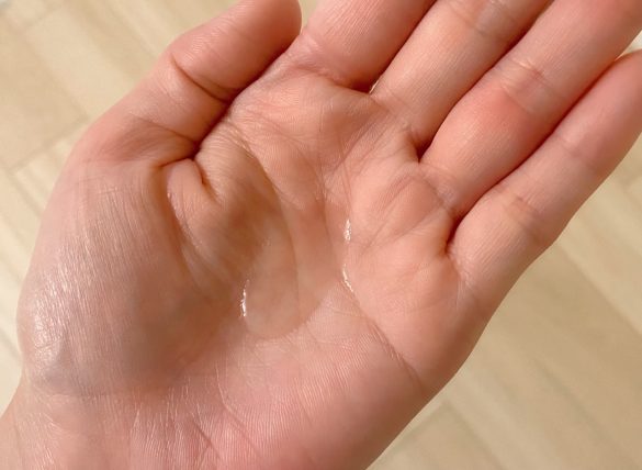 「スウィートアーモンドオイル」50ml 690円、100ml 1,190円、200ml 1,890円