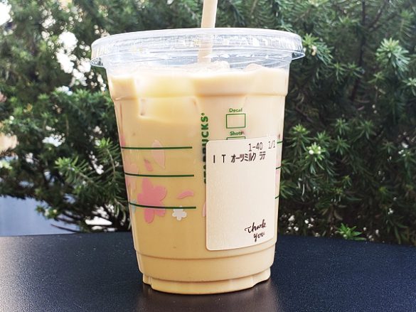 スタバのラテ祭り。新登場の「オーツミルク」と「アーモンドミルク」