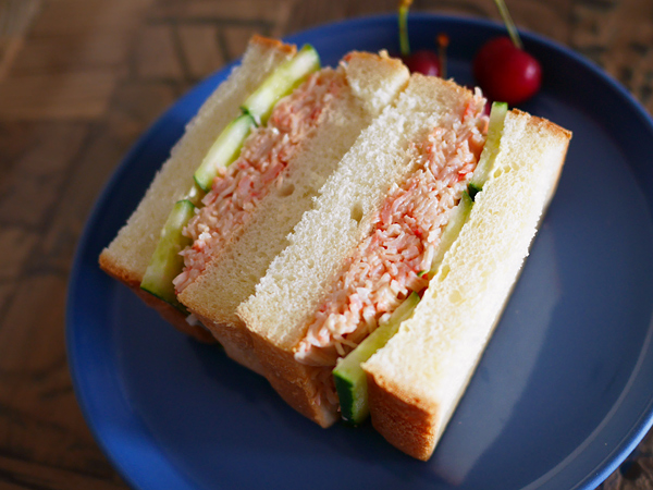 シーフードカクテルサンドイッチ