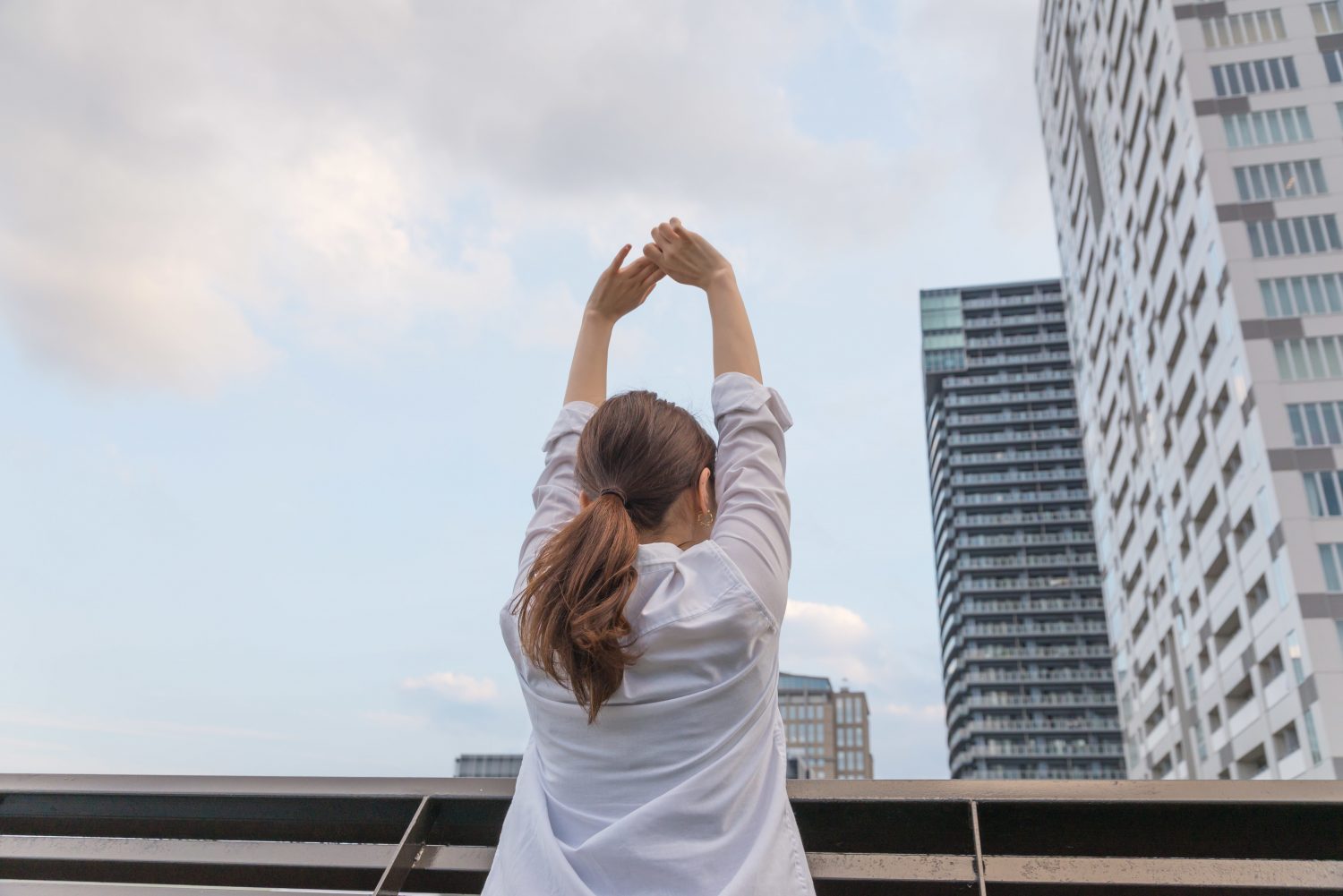 「えーすごーい」の目が空洞の先輩