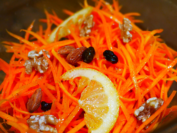 ⑤作りおきサラダ(2)キャロットラペ（調理時間：10分）