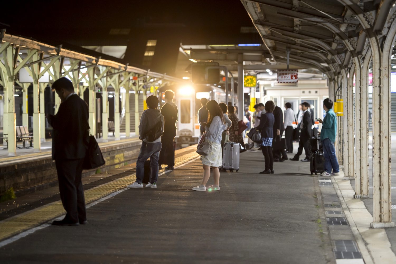「ここ成田だから」で出不精に