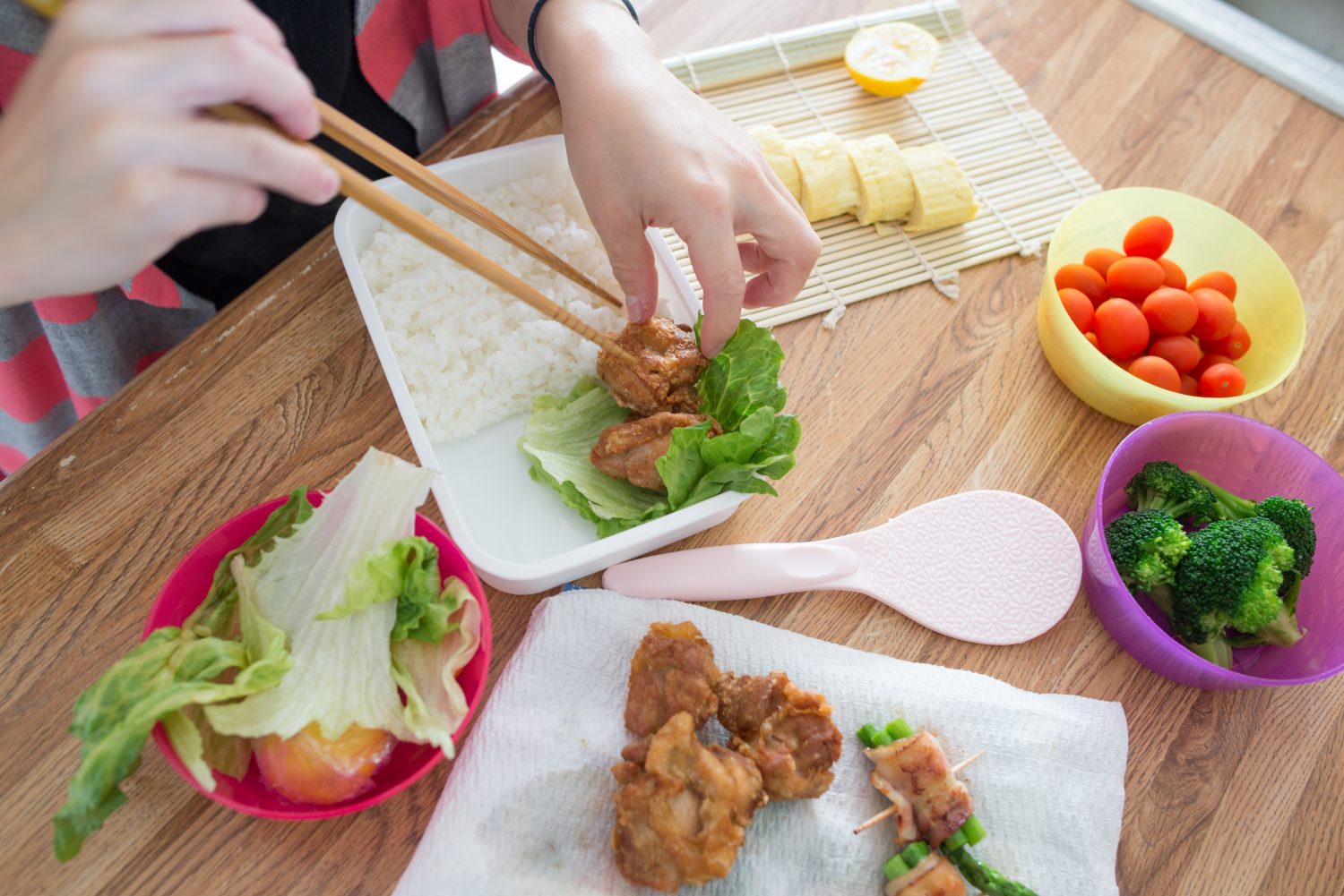 お弁当を届けることを思いつく