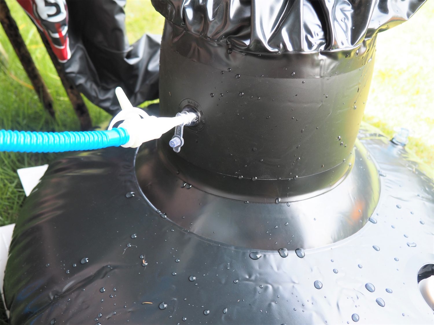 土台の部分の水入れは溢れないように気をつけて