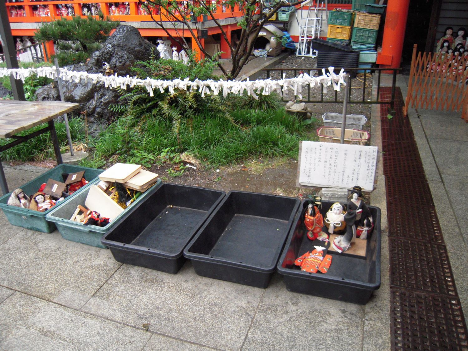 未稀さんが訪れたところではないが人形供養寺。日本各地にあるという