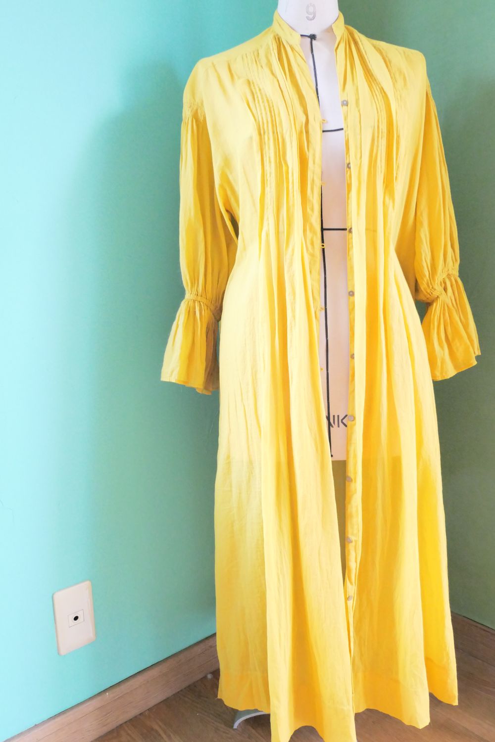 ヌキテパワンピース