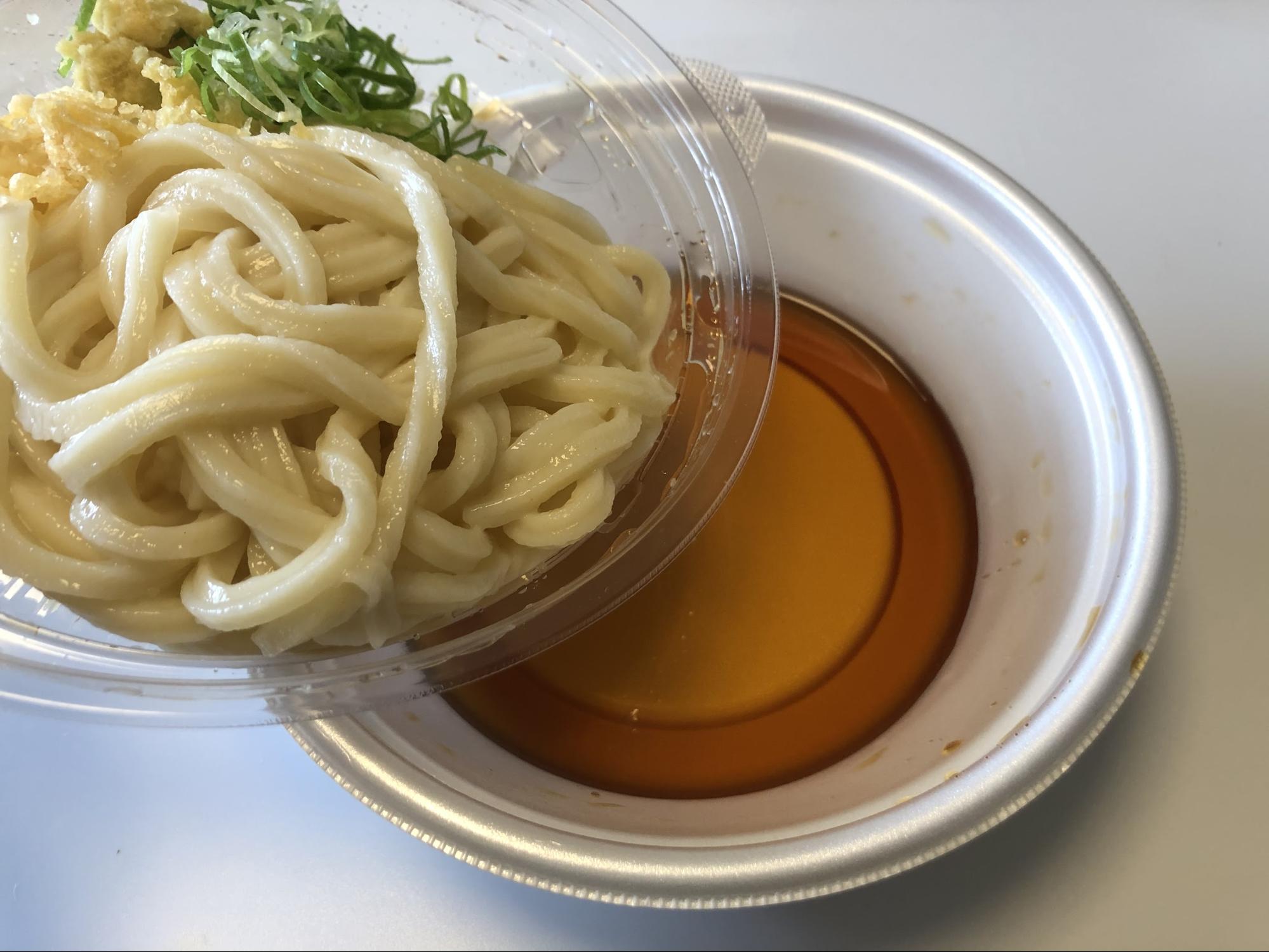 通常の冷ぶっかけうどん