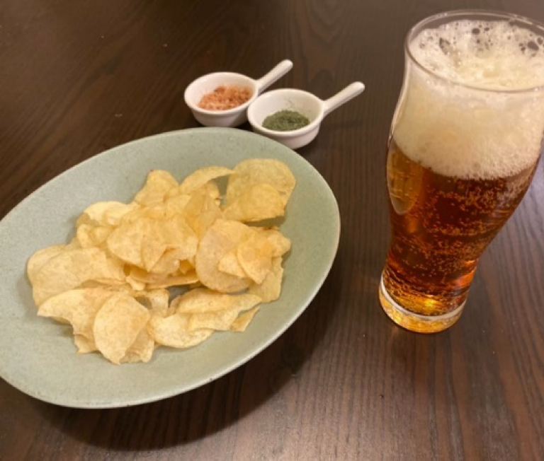 お酒にあう大人のポテトチップスです